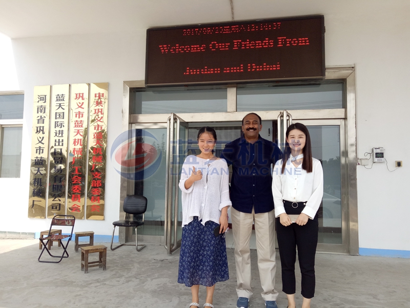 Customers of sweet potatoes drying machine